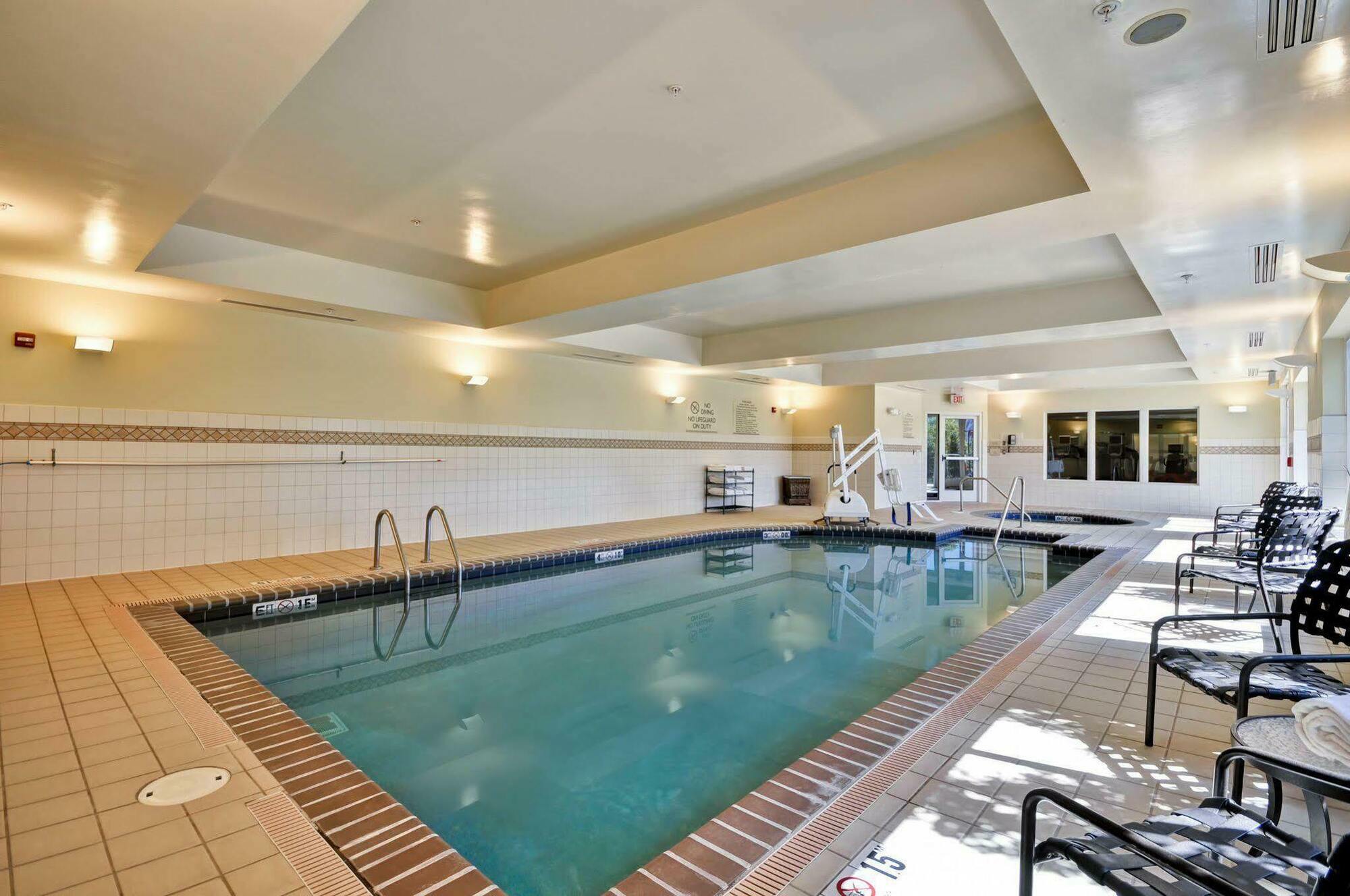 Hilton Garden Inn Blacksburg University Екстер'єр фото